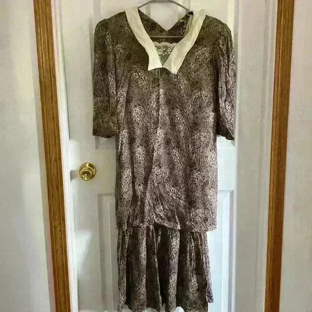 ๐ 3/$15 Vintage Floral Print 2 Piece Dress - Picture 1 of 5